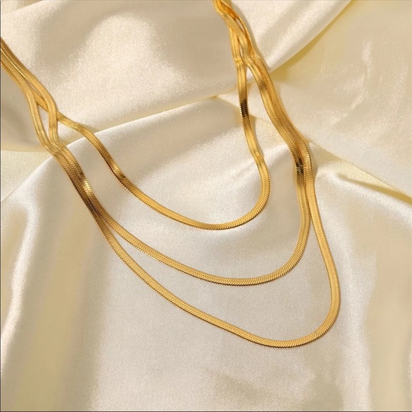 🌟Fashion Multilayer Snake Chain Choker Necklace - Picture 2 of 5